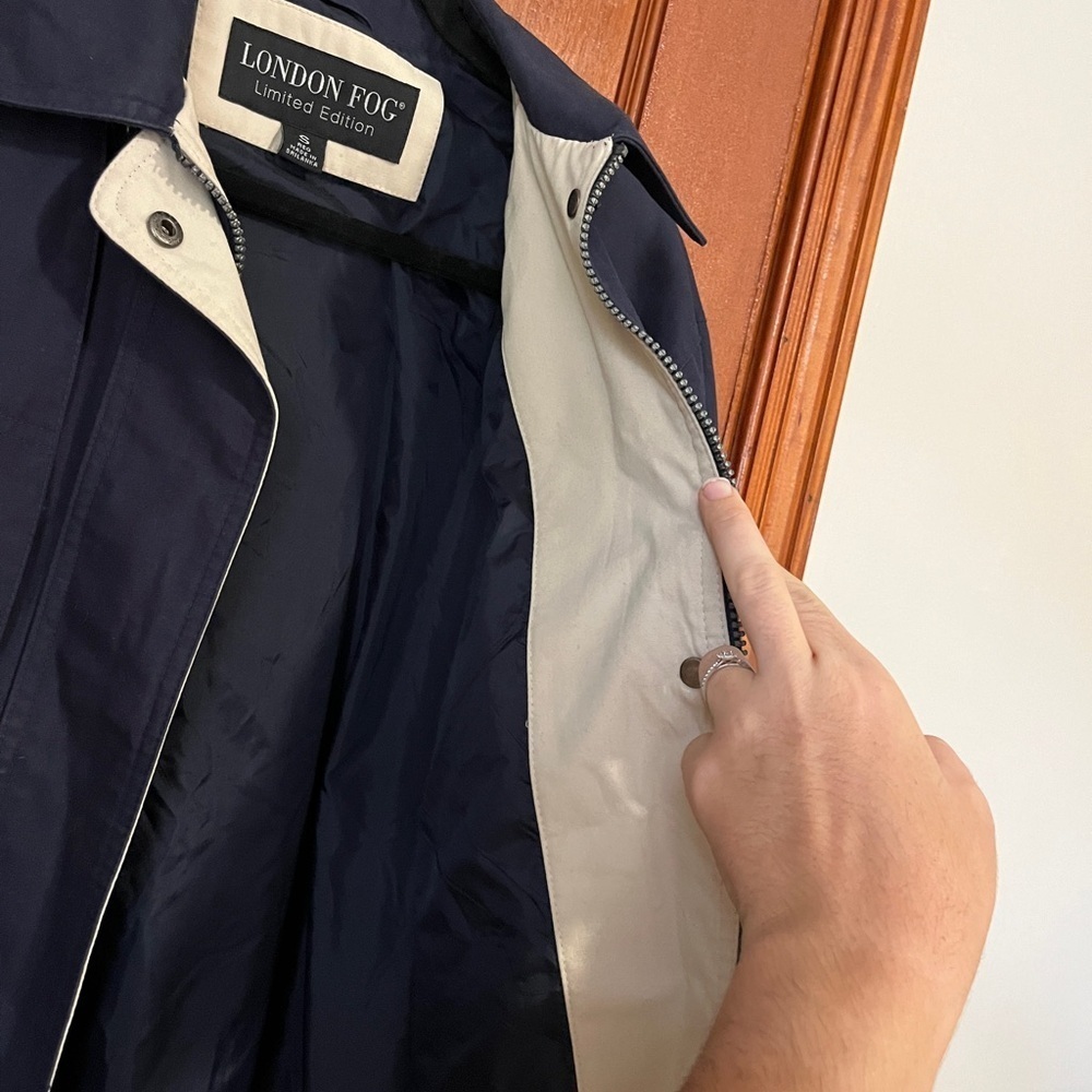 London Fog Limited Edition Jacket - Dark Blue and Light Tan Trim Size S - Picture 6 of 12